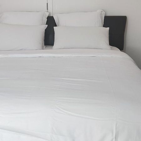 Chambre R0 Avec Salle De Bain Partagee Pres De L'Hopital De La Citadelle A 列日 外观 照片