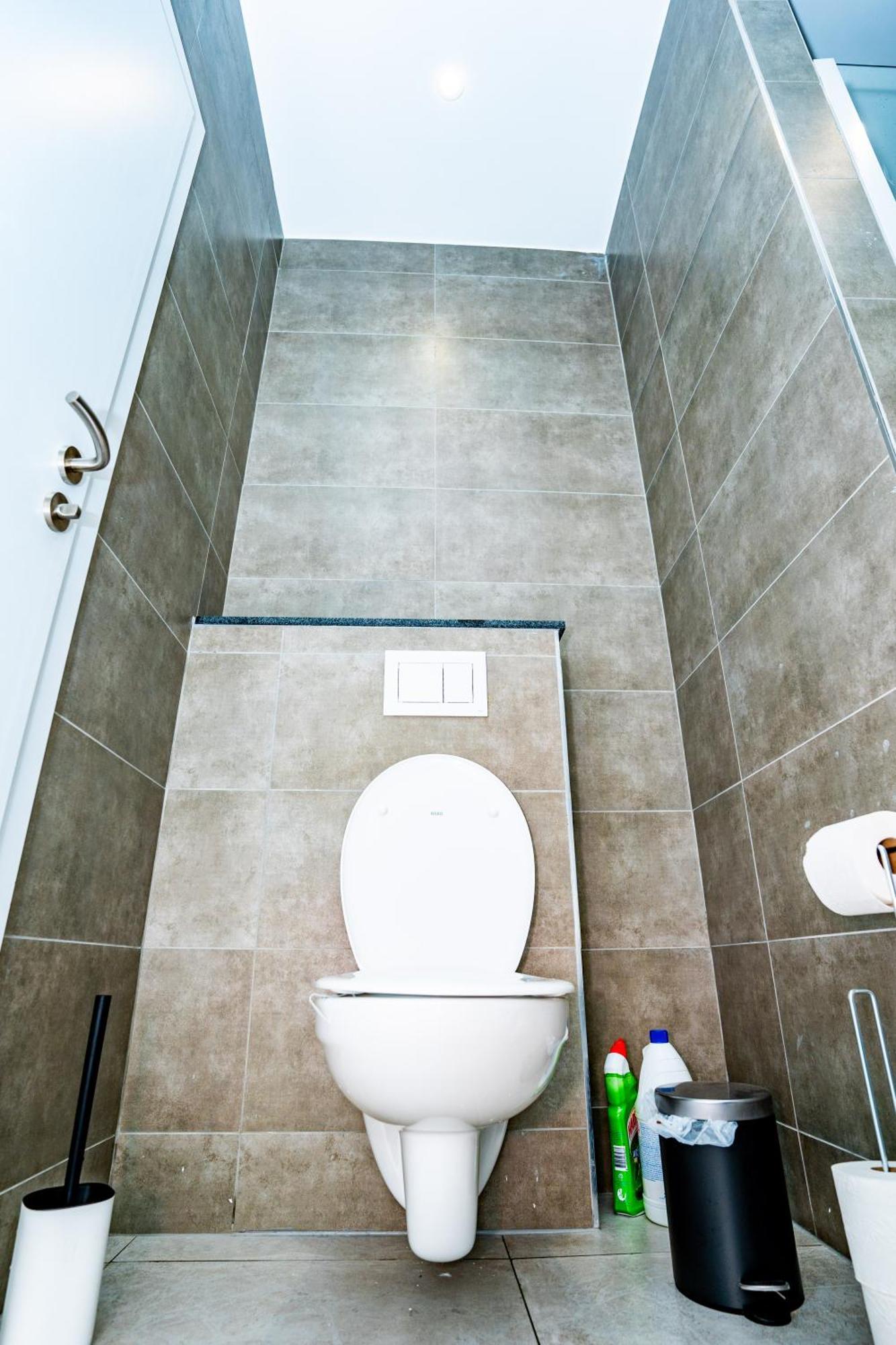 Chambre R0 Avec Salle De Bain Partagee Pres De L'Hopital De La Citadelle A 列日 外观 照片